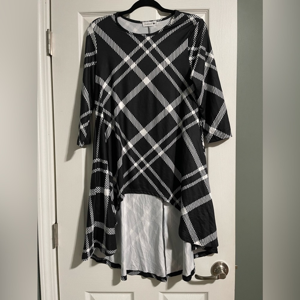 Nuggles black and white everly high low top